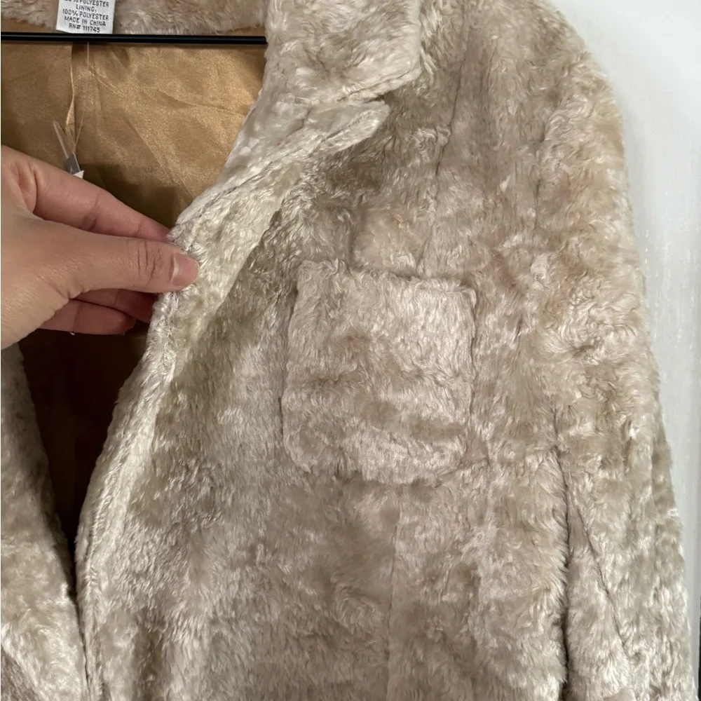 NWT W.D. Platinum Faux Fur Blazer Jacket Cream Beige Rhinestone Buttons Size 12 - Picture 6 of 8